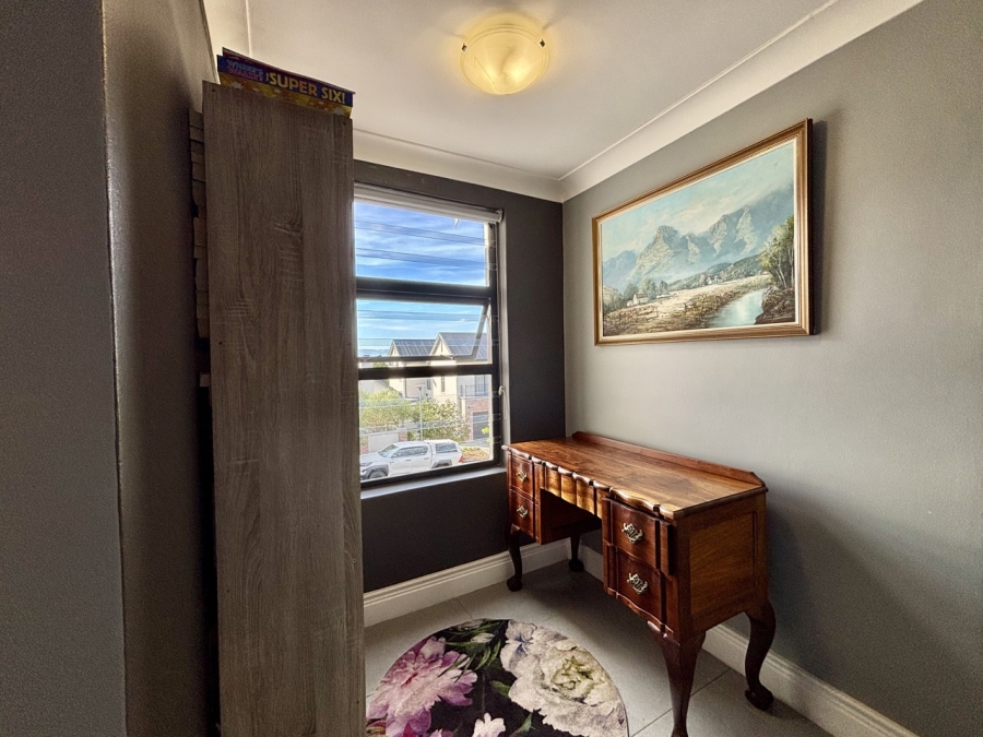 To Let 3 Bedroom Property for Rent in Vierlanden Western Cape